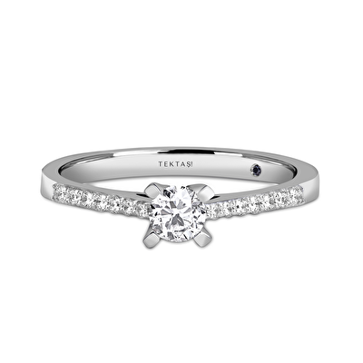 0,32 Karat Tektaş Pırlanta Yüzük