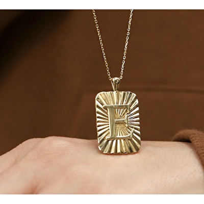 14 Ayar E Harf Plaka Kolye