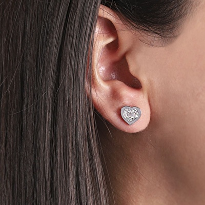 8 Ayar Beyaz Altın Baget Taşlı Kalp Küpe