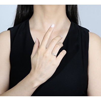 14 Ayar Beyaz Altın Minimal Yüzük