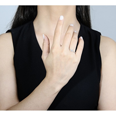 14 Ayar Beyaz Altın Baget Yüzük