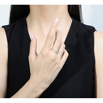 14 Ayar Beyaz Altın Sonsuzluk Figürlü Yüzük