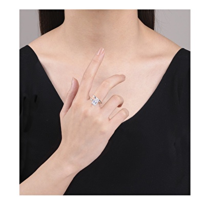 14 Ayar Beyaz Altın Baget Yüzük