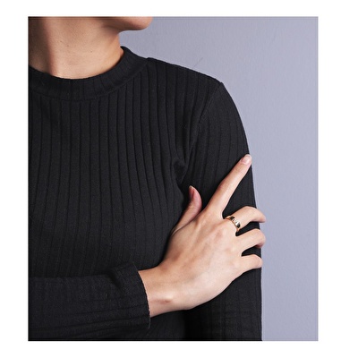 14 Ayar Sarı Altın V Harf Yüzük