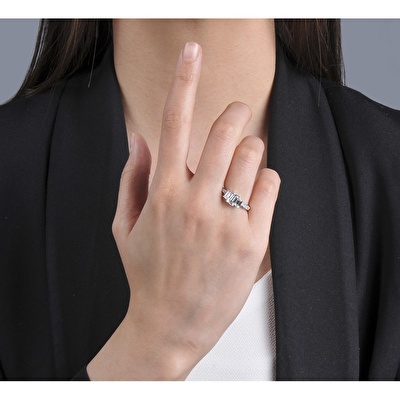 14 Ayar Beyaz Altın Baget Yüzük