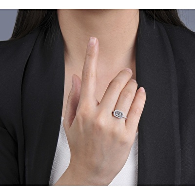 14 Ayar Beyaz Altın Baget Yüzük