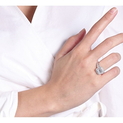 14 Ayar Beyaz Altın Baget Yüzük