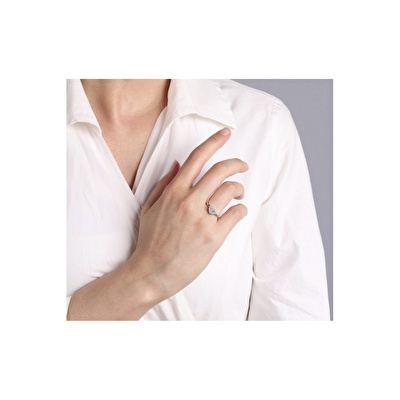 8 Ayar Beyaz Altın Baget Kalp Yüzük