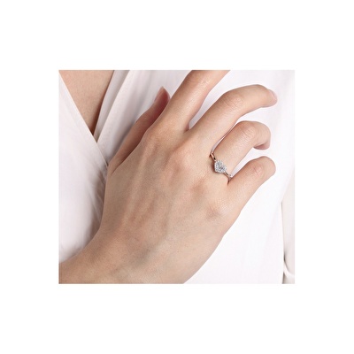 8 Ayar Beyaz Altın Baget Kalp Yüzük