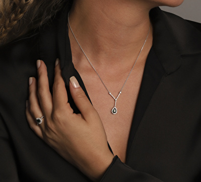 0,66 Karat Zümrüt Pırlanta Kolye