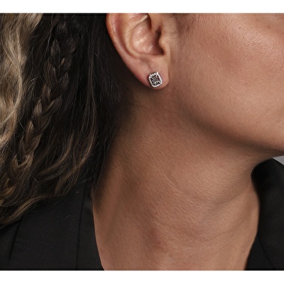 0,51 Karat Baget Pırlanta Küpe