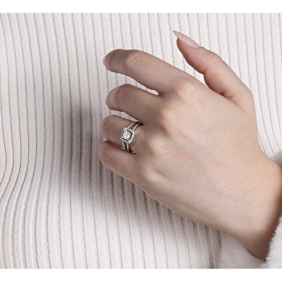 0,34 Karat Baget Pırlanta Yüzük