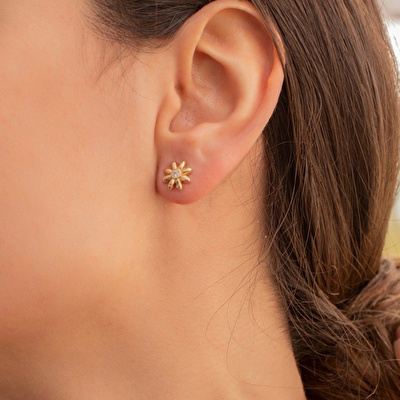 14 Ayar Sarı Altın Taşlı Çiçek Küpe