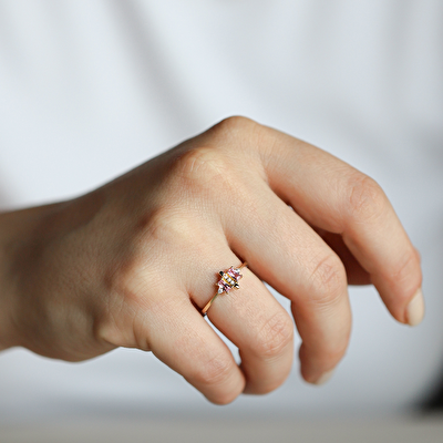 14 Ayar Sarı Altın Pembe Taşlı Yüzük