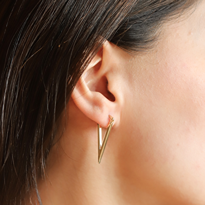 14 Ayar Sarı Altın Üçgen Küpe