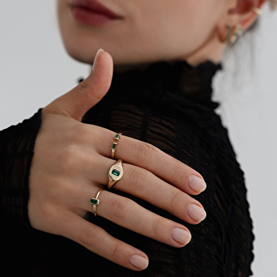 14 Ayar Sarı Altın Yeşil Taşlı Yüzük